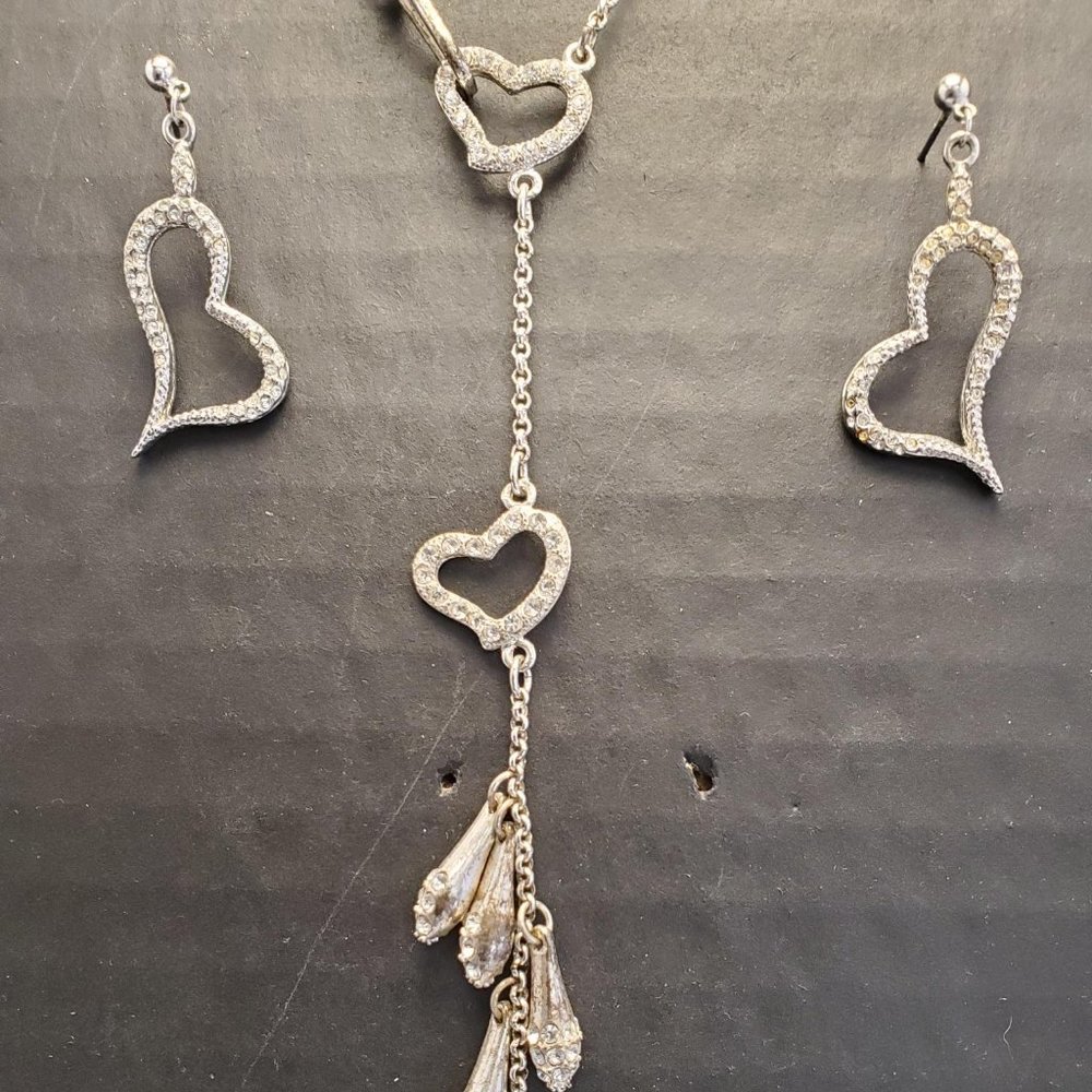 Vintage Cache Heart Drop Necklace and Earring Set - Picture 2 of 2